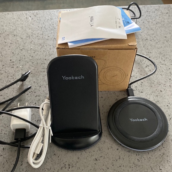 Yootech Wireless Charger For iPhones and Airpods Set of 2 Chargers - Picture 1 of 4